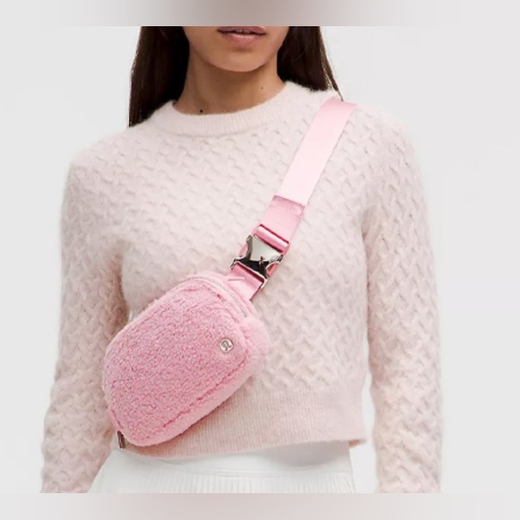 lululemon athletica Handbags - Lululemon Everywhere Belt Bag 1L *Fleece Pink Mist / Gold